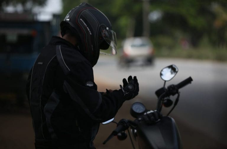 Tips for Safely Riding a Sports Motorcycle